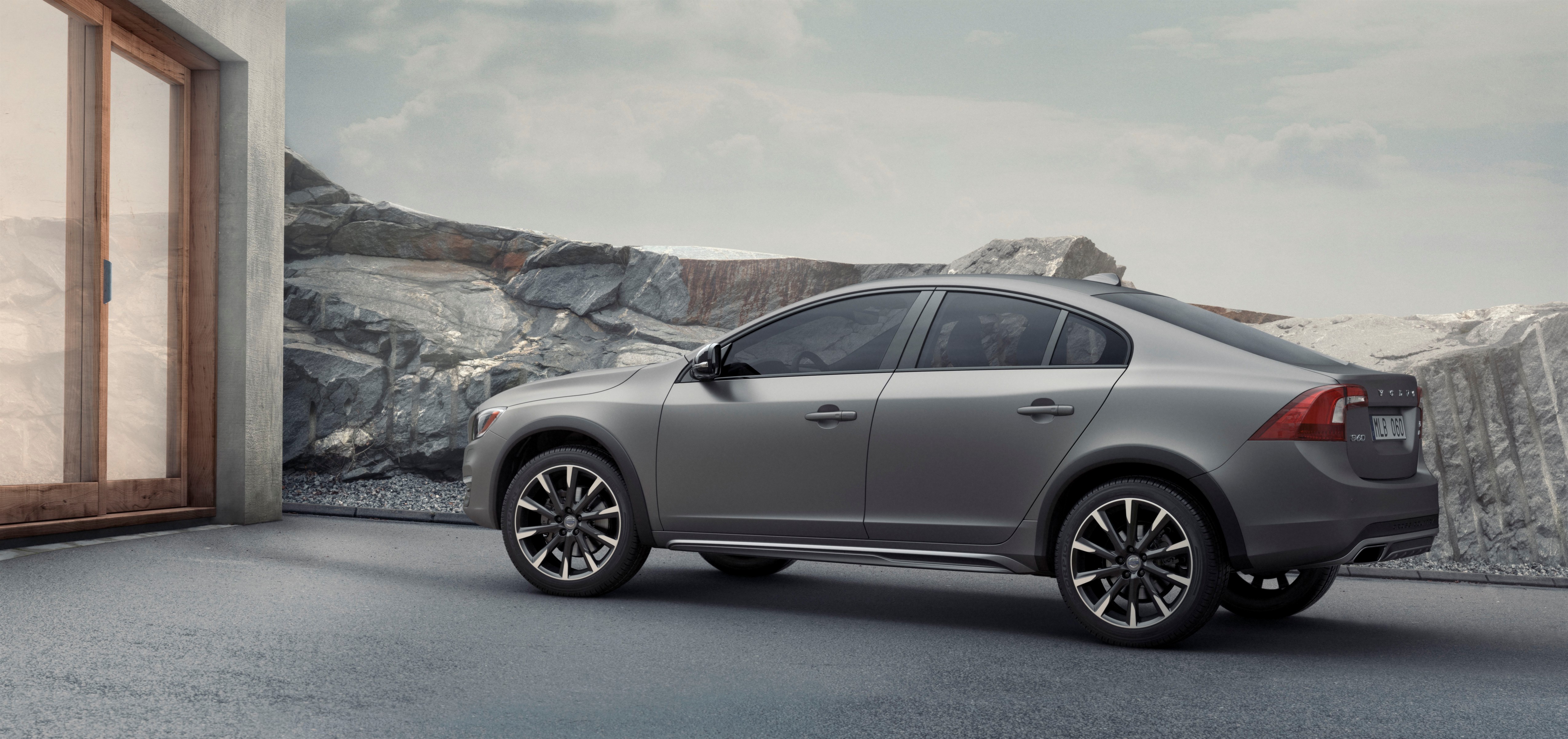 Volvo S60 Cross Country Unveiled: the First Sedan with Go-Anywhere ...