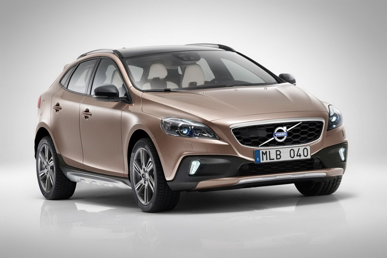 Volvo Shows Off New V40 Cross Country Ahead of Paris autoevolution
