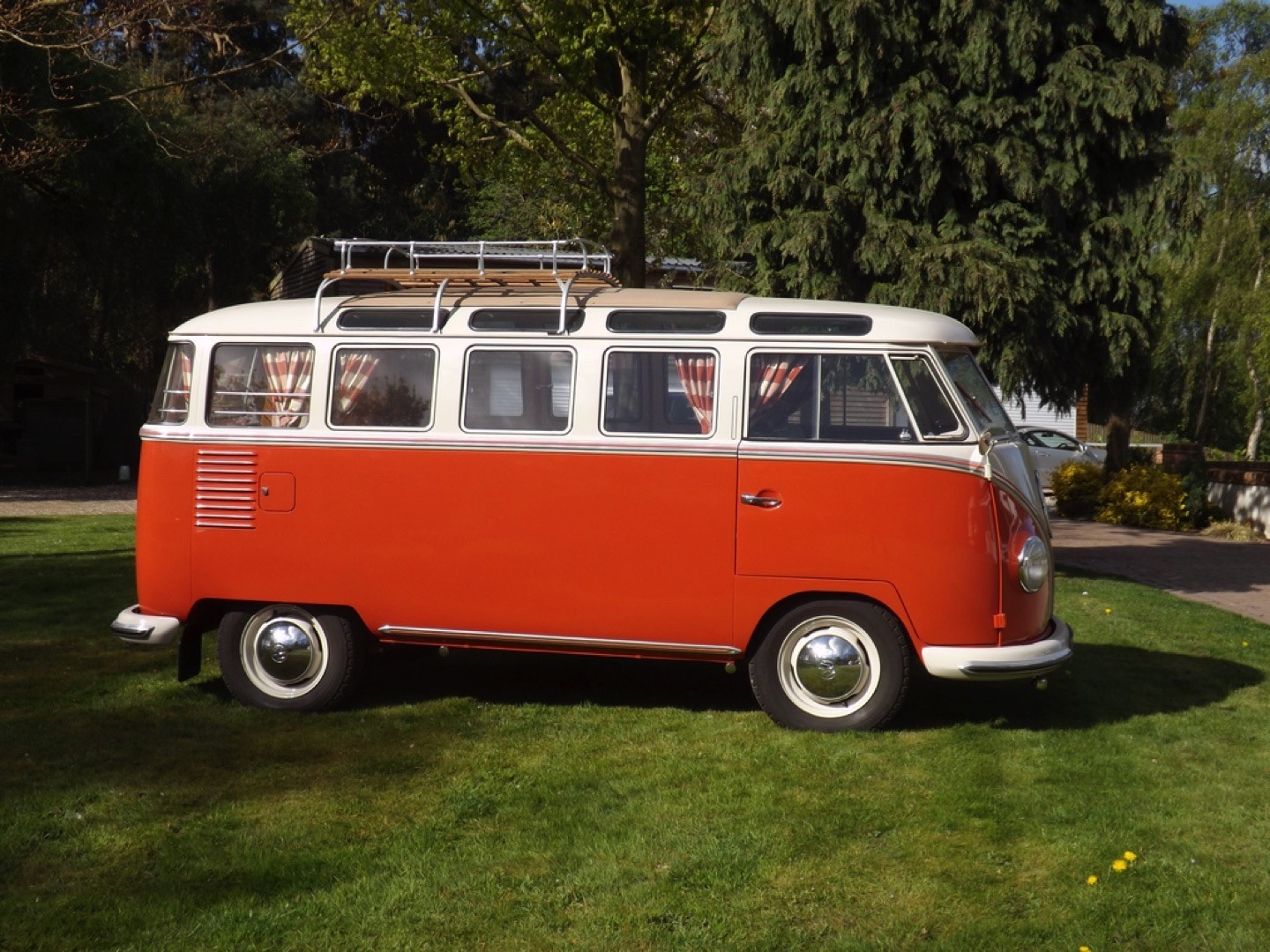 This Cool Volkswagen 23 Window Samba Is Looking For a New Owner ...