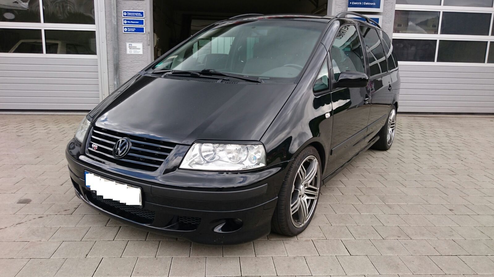 Volkswagen Sharan Tuned to 440 PS Thanks to Turbofed 2.8