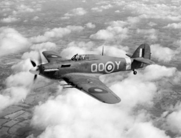 https://s1.cdn.autoevolution.com/images/news/gallery/war-machines-spitfire-and-hurricane-in-the-battle-of-britain_4.jpg