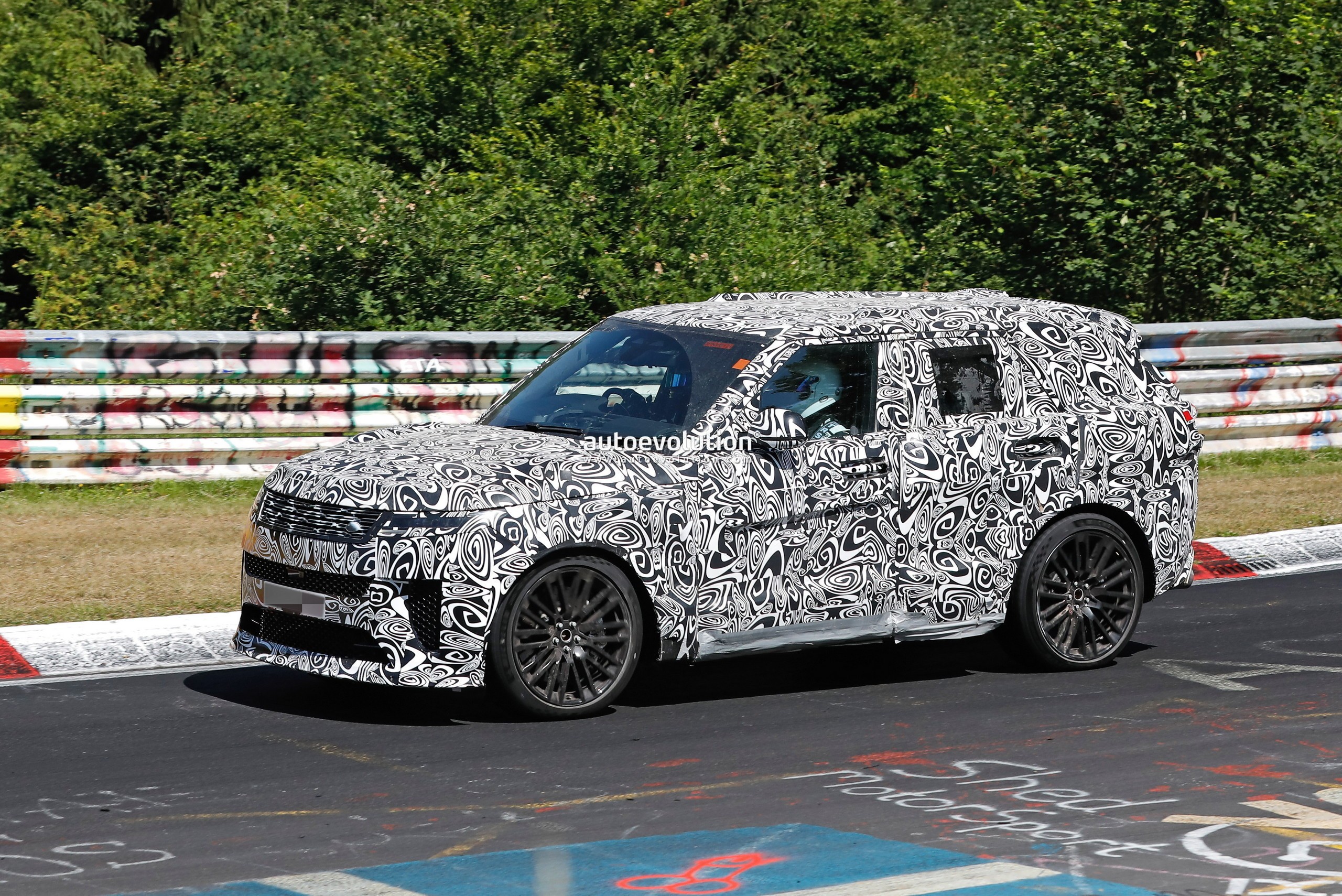 Watch the BMW V8Powered 2024 Range Rover Sport SVR Testing at the