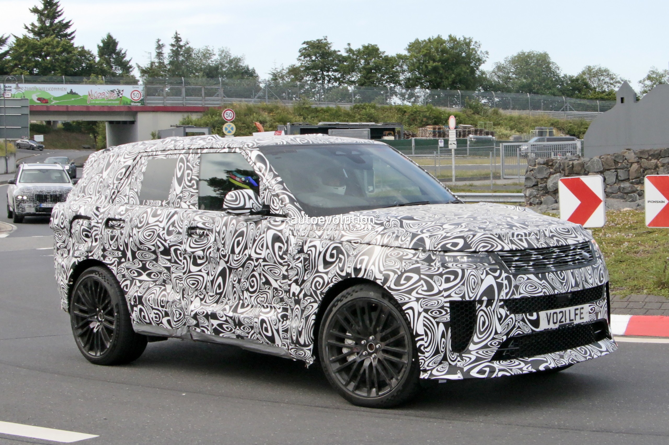Watch the BMW V8Powered 2024 Range Rover Sport SVR Testing at the