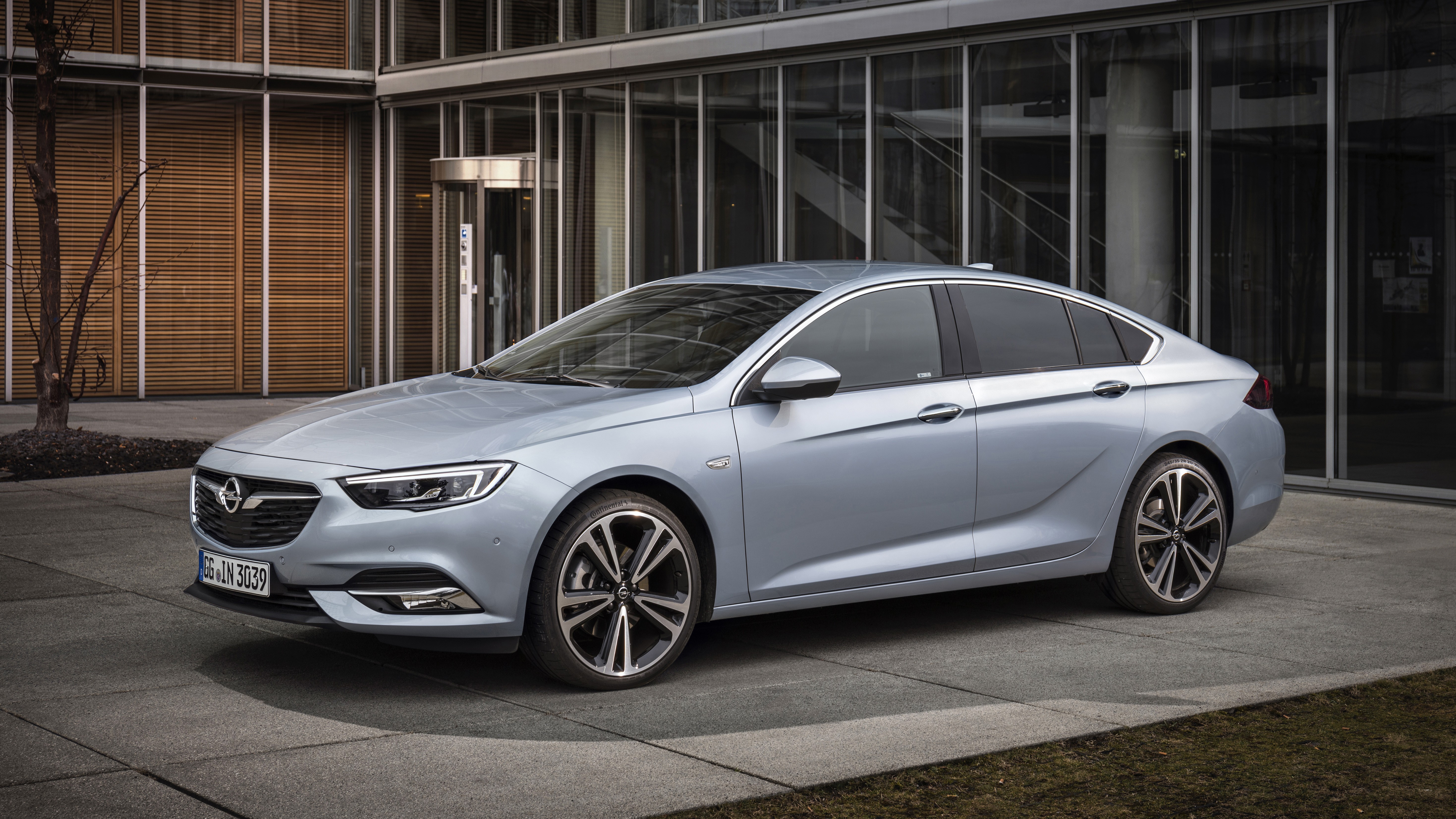 Opel Insignia Sports Tourer images (34 of 35)