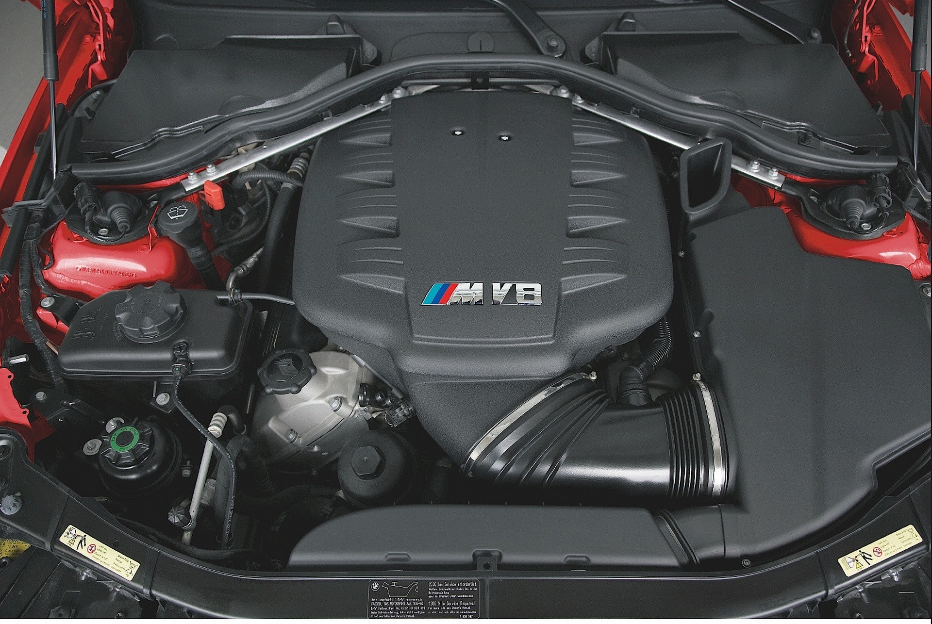 3 е мотор. Мотор БМВ м3. BMW m3 e92 двигатель. Мотор 3.3 БМВ м3. BMW m3 e92 v8 4.4.