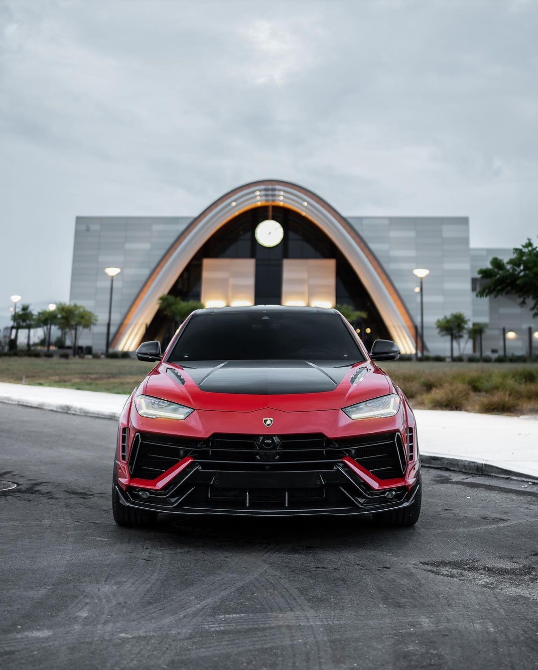 Lamborghini Urus Gets a Wide Body Attitude Adjustment, Wears Red With Pride  - autoevolution