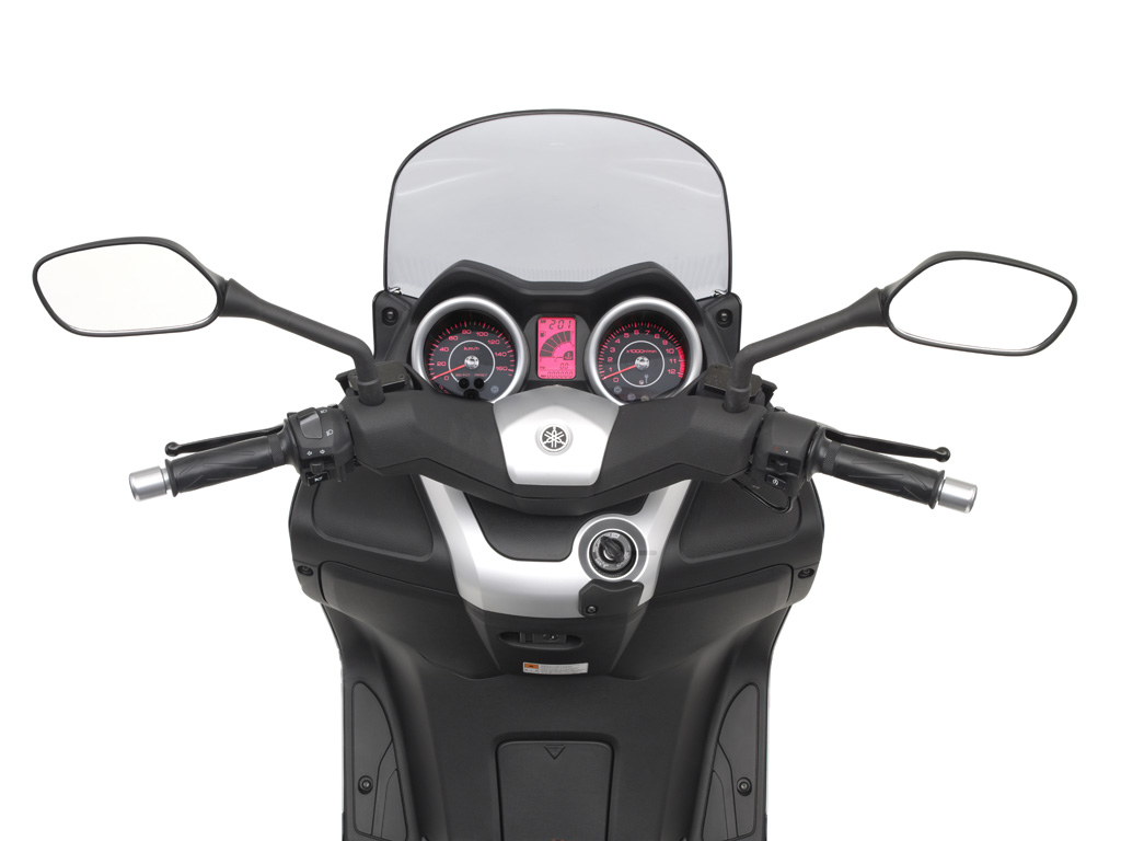 Yamaha Reveals 2010 X MAX  250 and 125 Scooters autoevolution