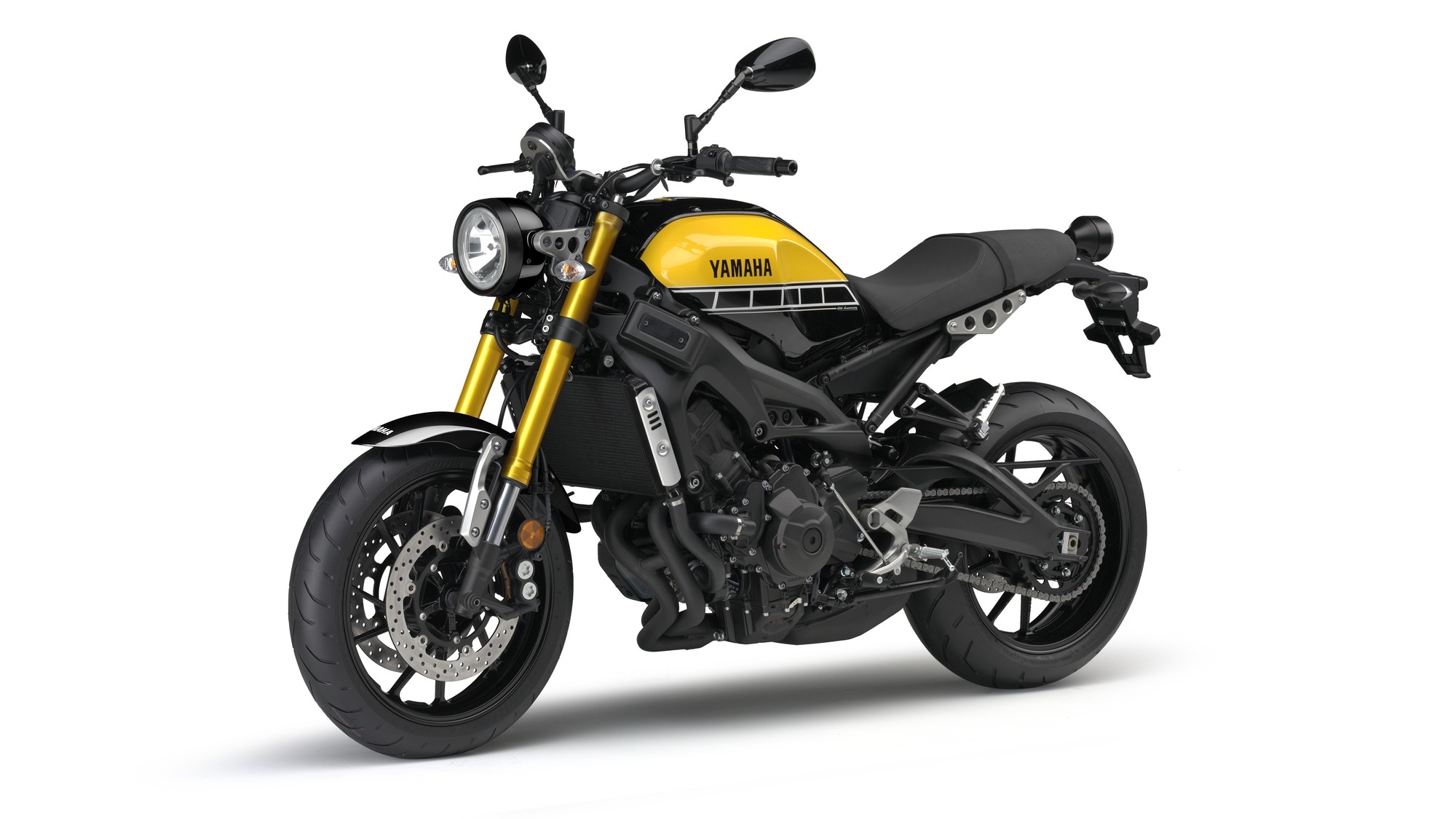 EICMA 2015: Yamaha XSR900 Is Your MT-09 Retro Wasp - autoevolution