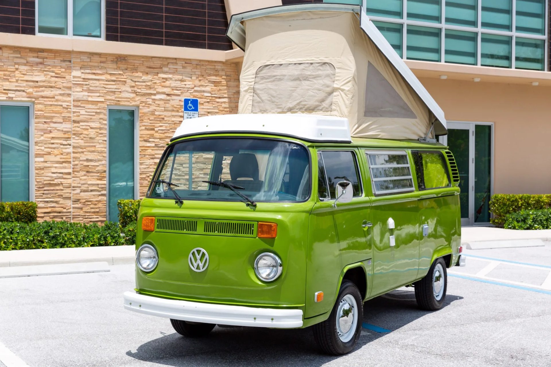 You Can't Go Unnoticed With This Show-Ready Volkswagen Type 2 Westfalia ...