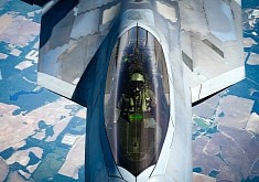 Geared Up F-22 Raptor Pilot Shows Us How Close Planes Get During Refueling