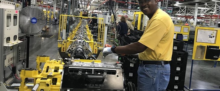 GM V8 engine production