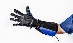 General Motors Will Employ NASA's ISS Robotic Glove In US Factories
