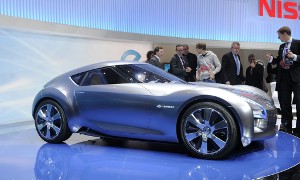 Geneva 2011: Nissan ESFLOW Concept <span>· Live Photos</span>