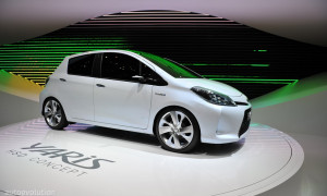 Geneva 2011: Toyota Yaris HSD Concept <span>· Live Photos</span>