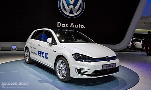 Geneva 2014: Volkswagen Golf GTE Combines a Prius and a GTI <span>· Live Photos</span>