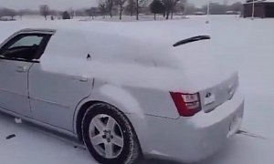 “Genius” Blasts Snow Off His Car by Abusing Its Sound System