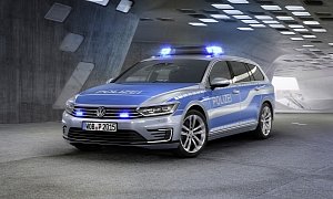 German Police Receives New Passat GTE Plug-in Hybrid from Volkswagen
