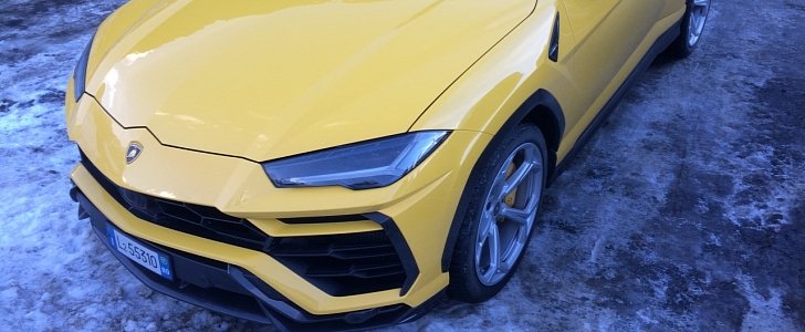Giallo Auge Lamborghini Urus Spotted in Austrian Ski Resort