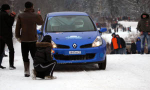 Girl Injured Trying to Photograph a Racing Car in Russia