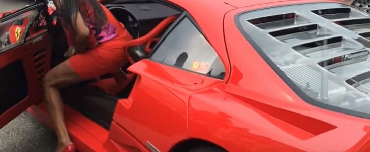 Girl Matches High Heels With Her Ferrari F40 Naturally In Monaco Autoevolution