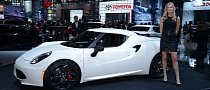 Hot Girls of the 2014 New York Auto Show <span>· Live Photos</span>