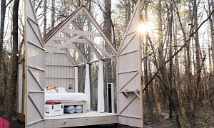 Glass Tiny Home With an Outdoor Hot Tub Is the Epitome of Off-Grid Glamping