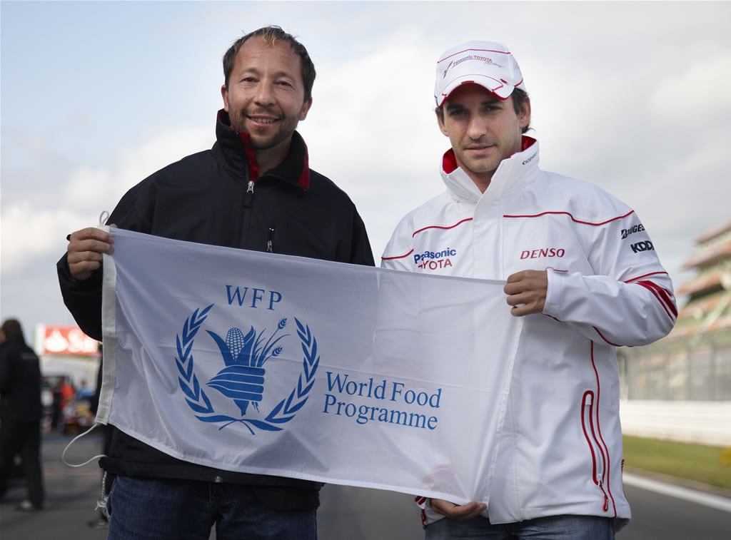 Timo Glock with DJ BoBo (a United Nations World Food Programme National Ambassador Against Hunger)