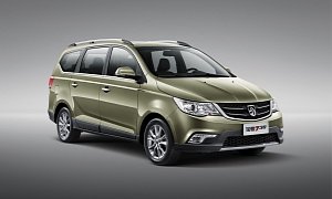GM-built Baojun 730 Is a Chinese Minivan with Lotus-tuned Suspension