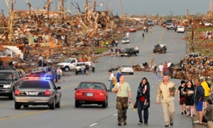 GM Mobilizes to Help Joplin Tornado Relief Efforts