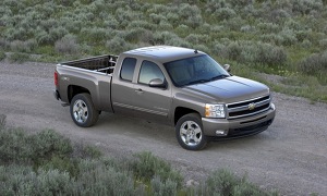 GM Upgrades 2010 Pickups, Achieves Best-in-Class Fuel Economy