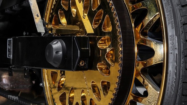 Gold-Plated Forgiato Wheels on a Can-Am Spyder