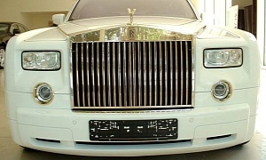Gold Rolls Royce Comes with 120kg of Solid Gold Finishes
