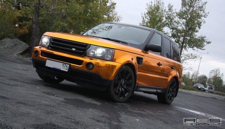 Gold Range Rover Sport