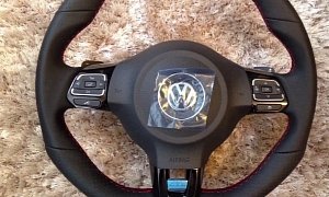 Golf 5 GTI Flat-Bottom Steering Wheel and Color MFD Retrofits Are Cool