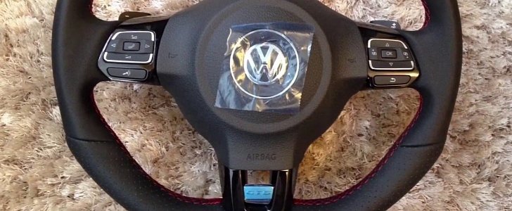 Golf 5 GTI Flat-Bottom Steering Wheel and Color MFD Retrofits Are Cool