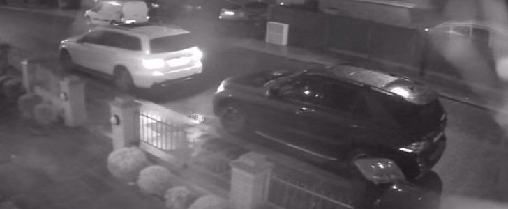 Mercedes Benz GLS and GLE stolen from London home using the relay technique