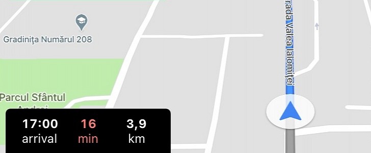 Google Maps showing the ETA on CarPlay
