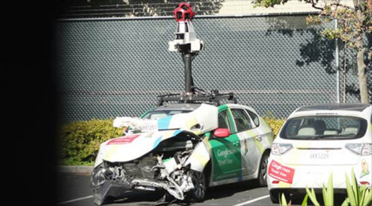 Indonesia Google Street View crashed car