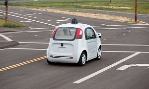 Google Wants to Make Its Autonomous Cars to Also Recharge Autonomously