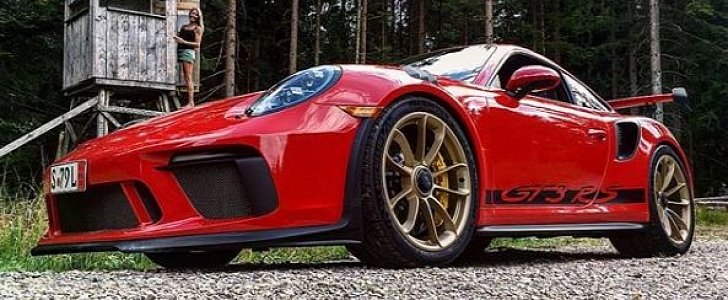 Guards Red 2019 Porsche 911 GT3 RS with Golden Wheels