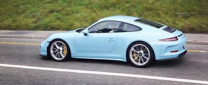 Gulf Blue Porsche 911 R