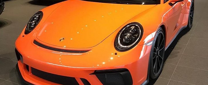 Gulf Orange 2018 Porsche 911 GT3
