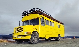 Guy Converts Old School Bus Into a Functional Tiny Home on Wheels