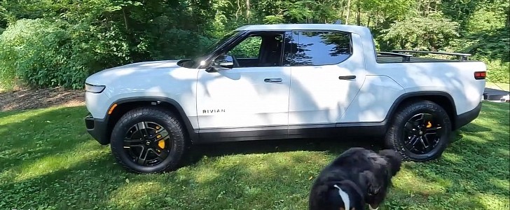 Guy honestly describes his experience with the Rivian R1T