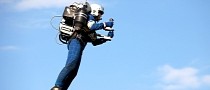 “Guy in a Jetpack” Casually Wanders on LAX Flight Path at 3,000 Feet