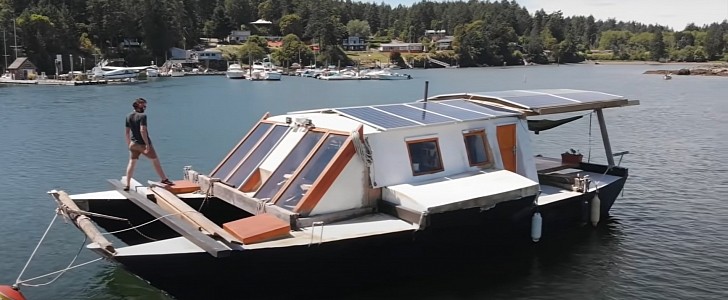Simon has turned this old sailboat into a DIY solar-powered off-grid home