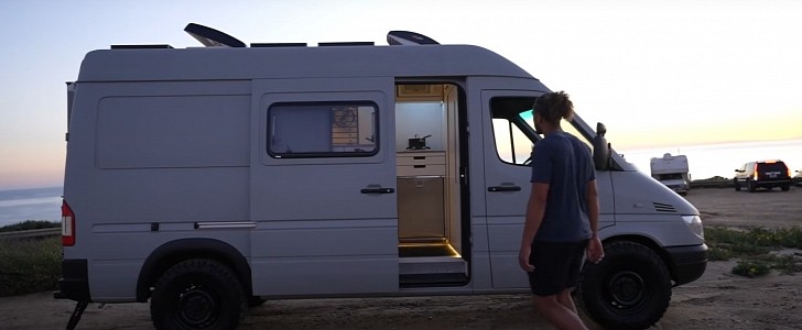 Ikey Baker built an awesome van with plenty of unique features