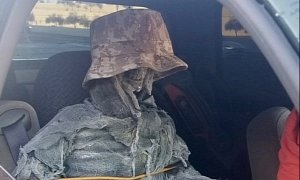 Guy Uses Disguised Skeleton in Funny but Still Illegal Attempt to Use HOV Lane