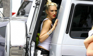 Gwen Stefani Gets Pinned Inside Her G-Class Mercedes