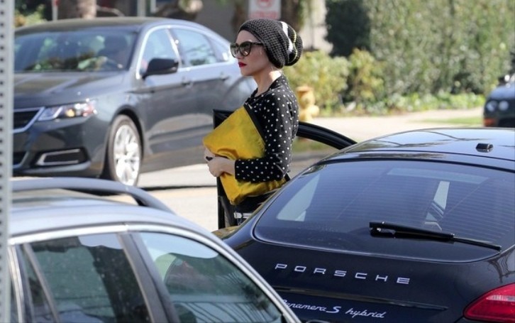 Gwen Stefani Seen With Her Porsche Panamera S Hybrid